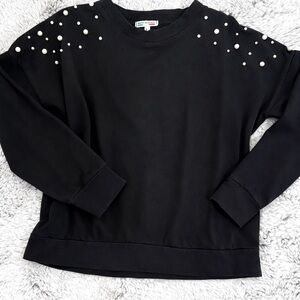 MADE IN ITALY Quiet Luxury Pearl Sweater Black Crewneck Embellished Shoulder Top